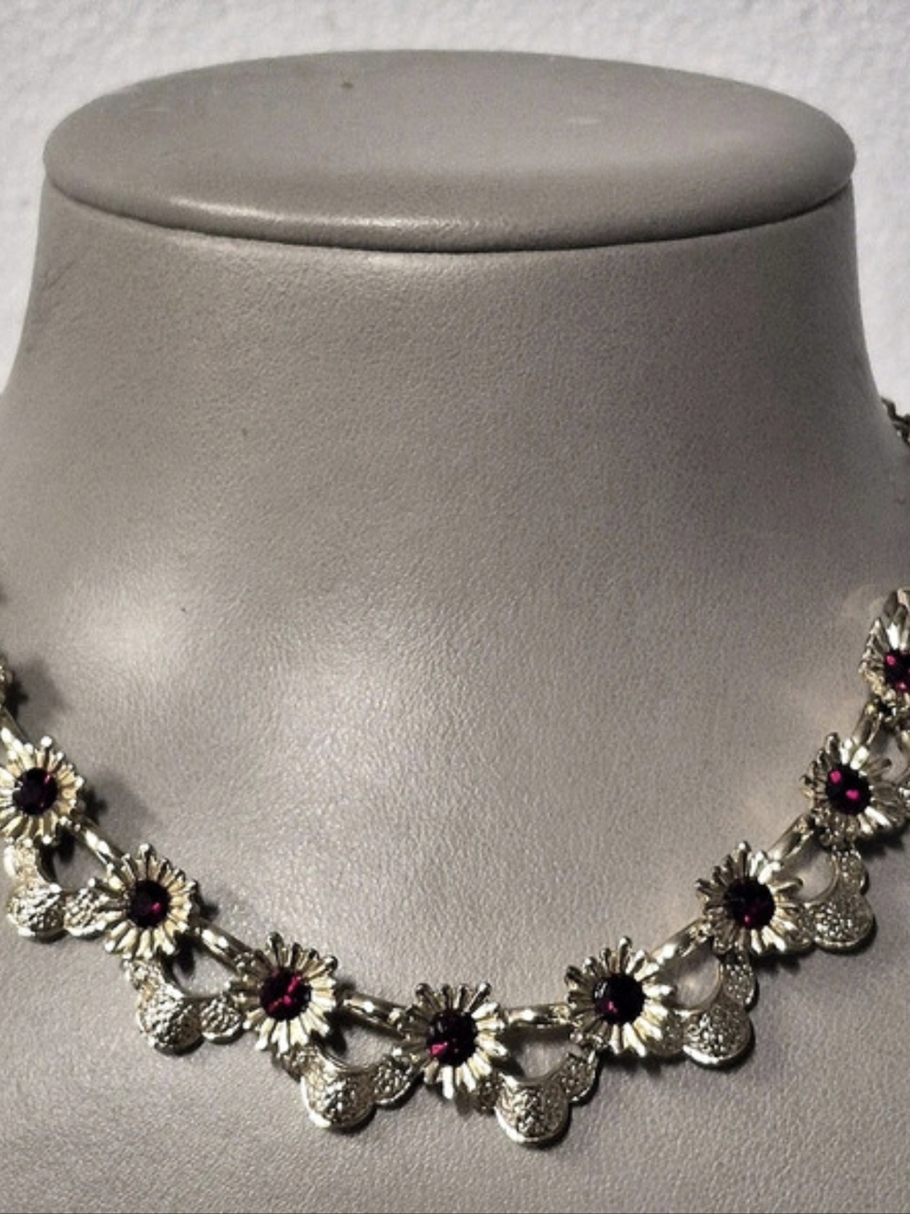Vintage Chocker Neclace Floral Red Stone and gold Necklace